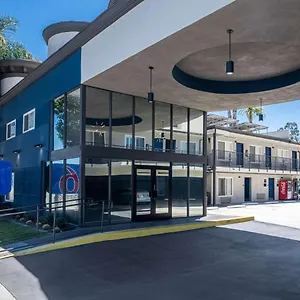 Hotel 6-anaheim, Ca - Convention Center, Anaheim